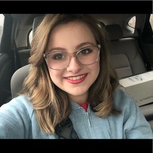 Meet your Posher, Hailey